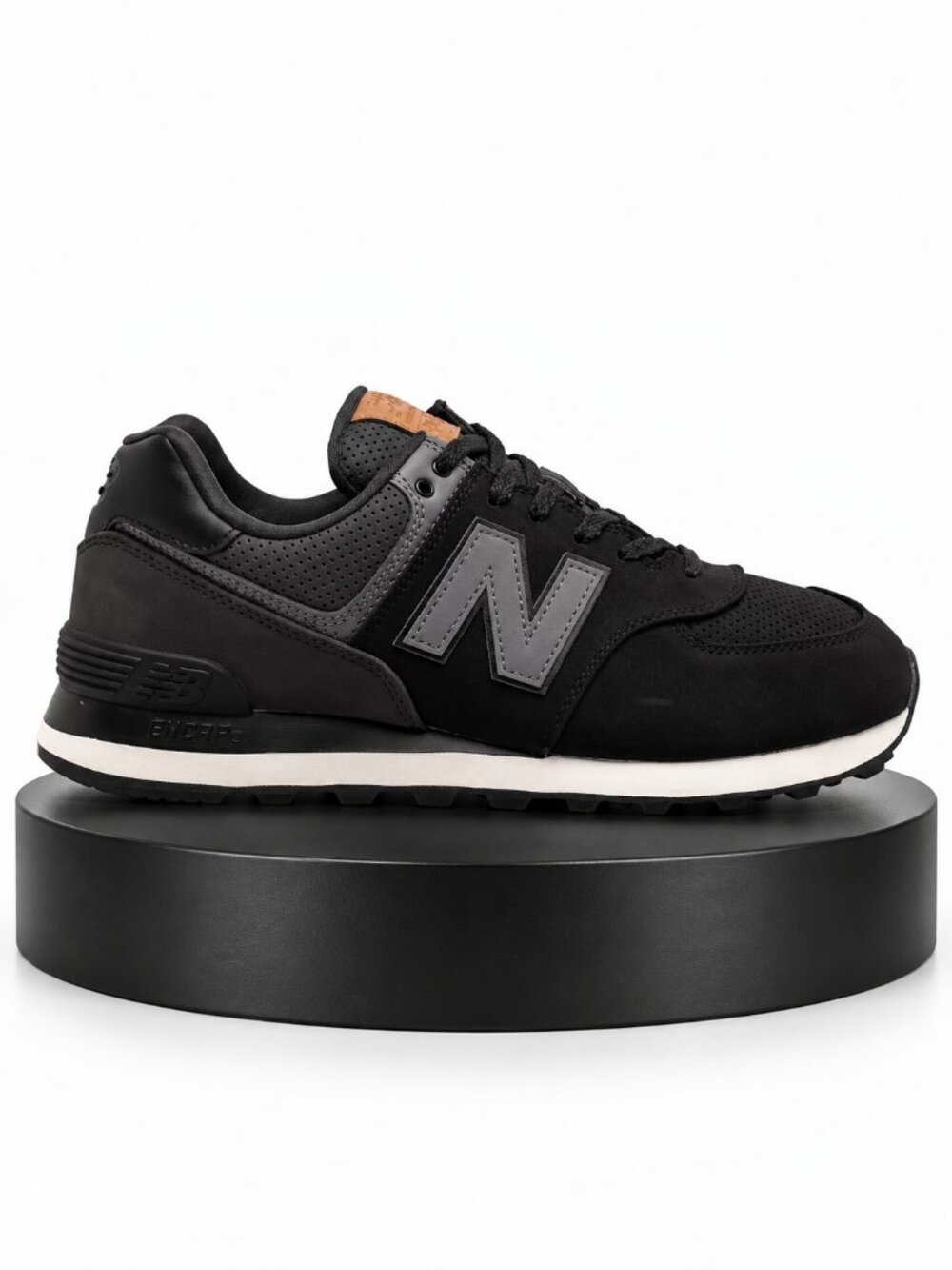 New Balance 574 sneaker, Men’s Size: 7.5, Like New